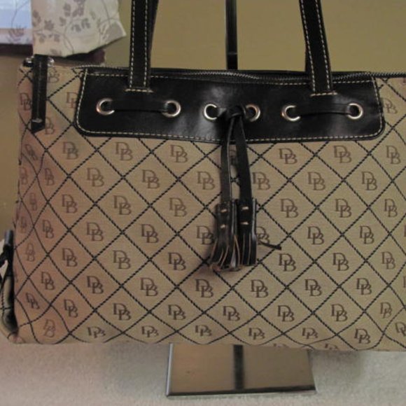 Dooney Bourke Vintage Women’s Brown and Beige Canvas handbag Leather trim - Picture 5 of 14